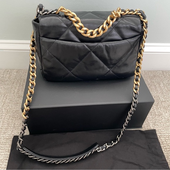 Chanel Small 19 20S Flap Bag Black Goatskin BRAND NEW PRISTINE - Picture 7 of 10
